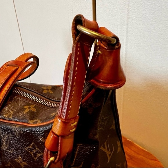 Vintage Louis Vuitton Monogram Boulogne Bag - Picture 7 of 16